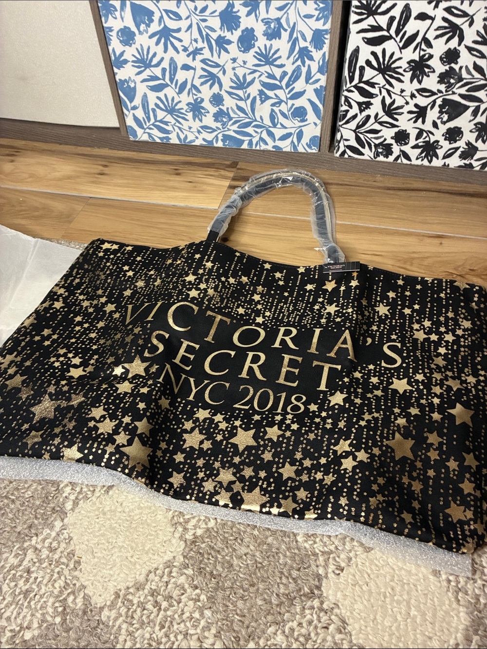 Victoria's Secret Black and Gold Starry NYC 2018 Tote